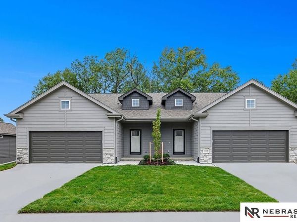 11020 97th Street, Papillion, NE 68046