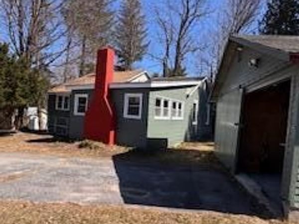 10 Warren Street, Bridgton, ME 04009