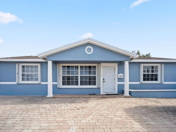 5772 N Haverhill Road N, West Palm Beach, FL 33407