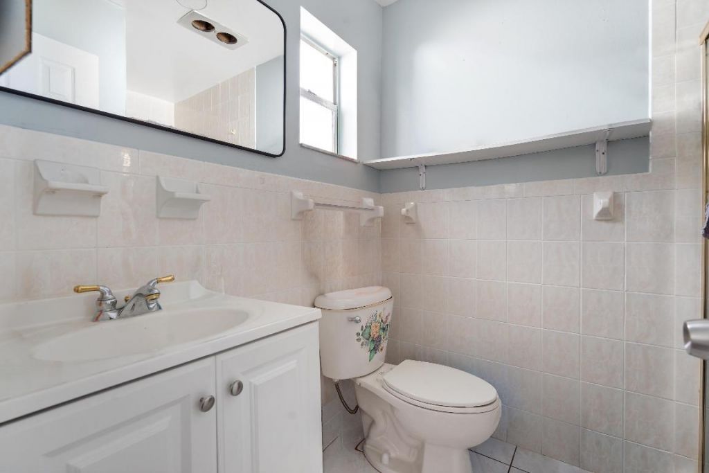 5772 N Haverhill Road N, West Palm Beach, FL 33407 Photo