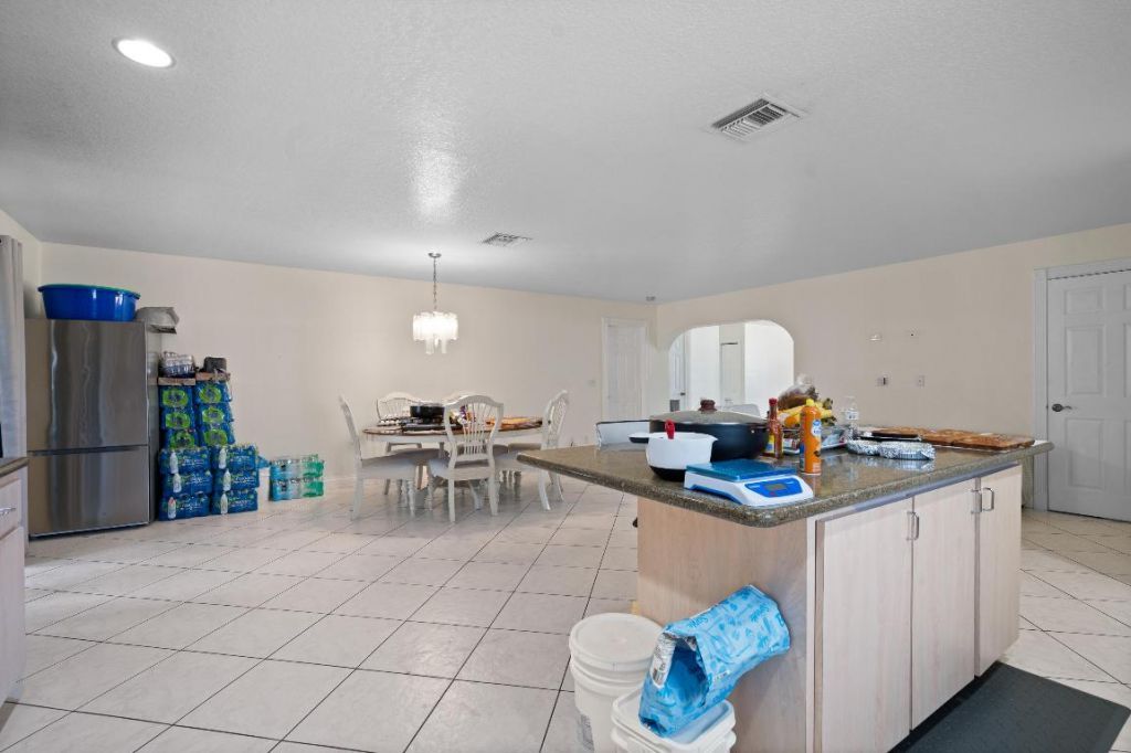 5772 N Haverhill Road N, West Palm Beach, FL 33407 Photo