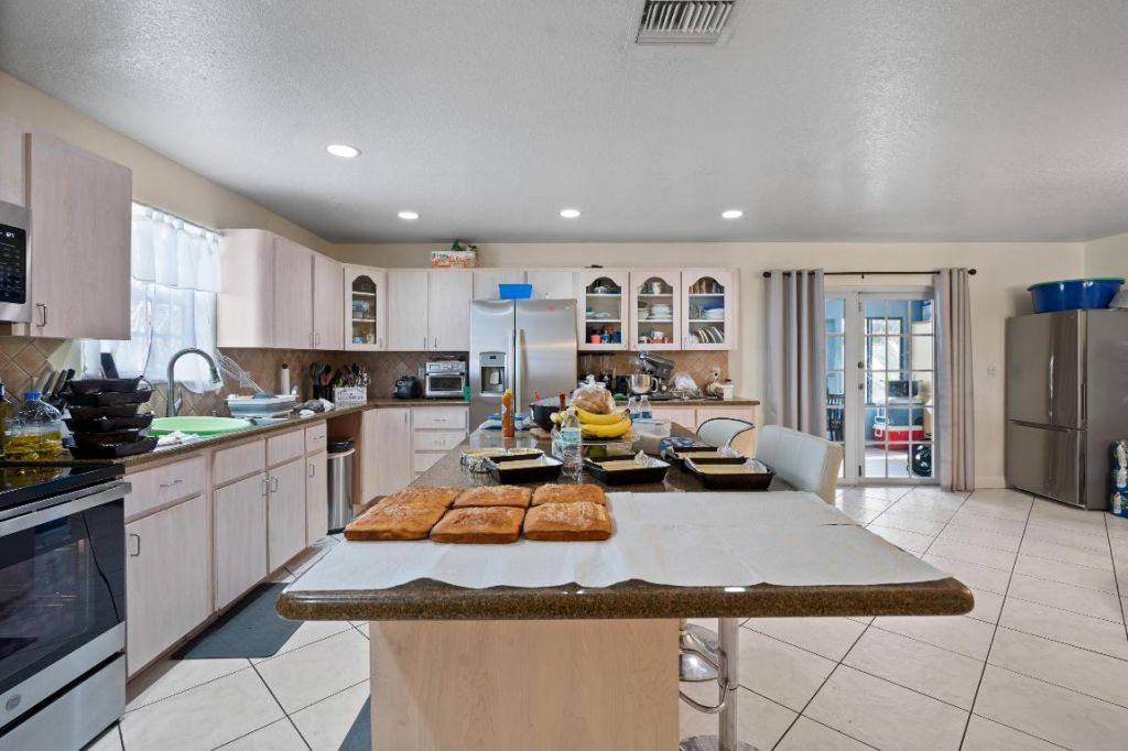 5772 N Haverhill Road N, West Palm Beach, FL 33407 Photo