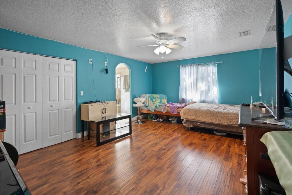 5772 N Haverhill Road N, West Palm Beach, FL 33407 Photo