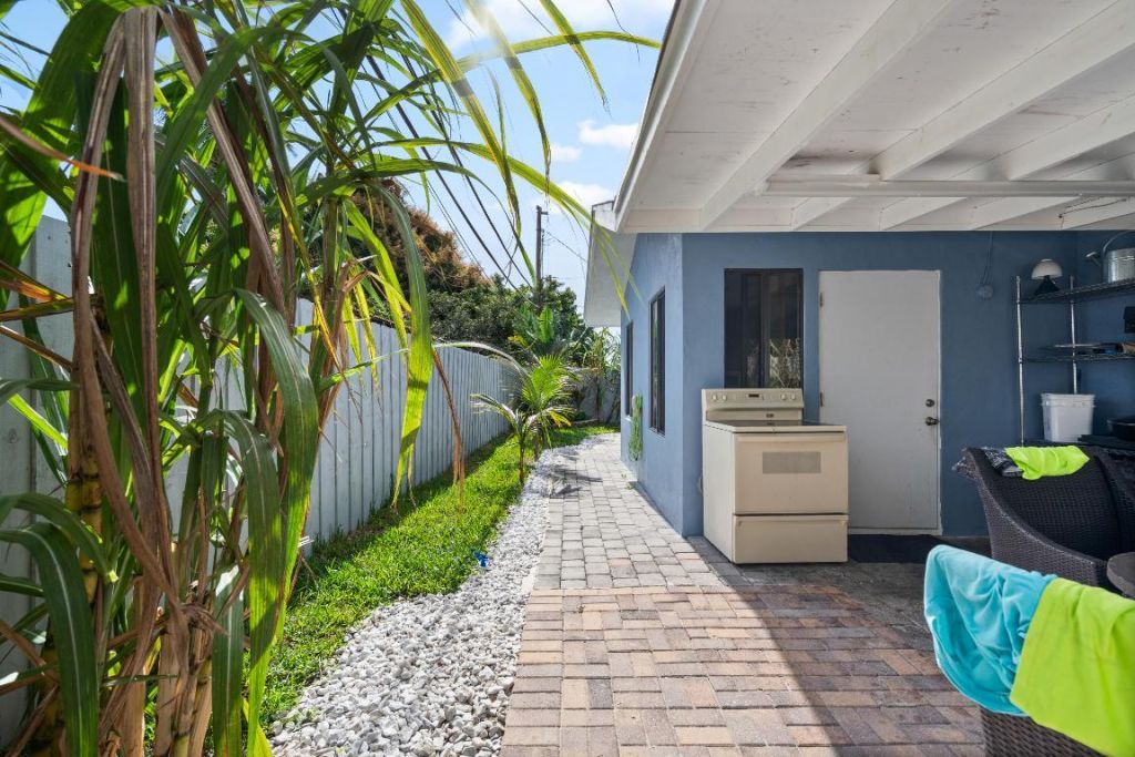 5772 N Haverhill Road N, West Palm Beach, FL 33407 Photo