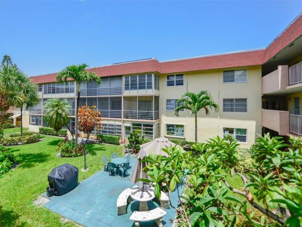 3071 NW 47th Ter , Unit 321, Lauderdale Lakes, FL 33313