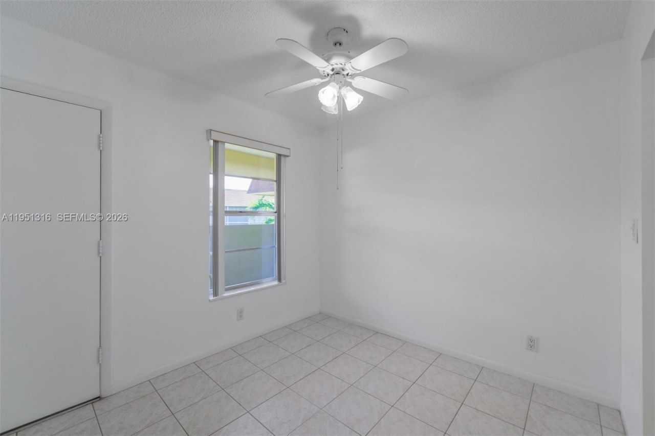 3071 NW 47th Ter , Unit 321, Lauderdale Lakes, FL 33313 Photo