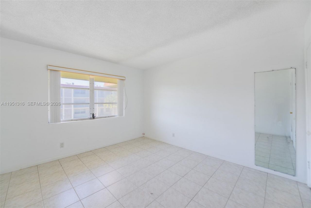 3071 NW 47th Ter , Unit 321, Lauderdale Lakes, FL 33313 Photo