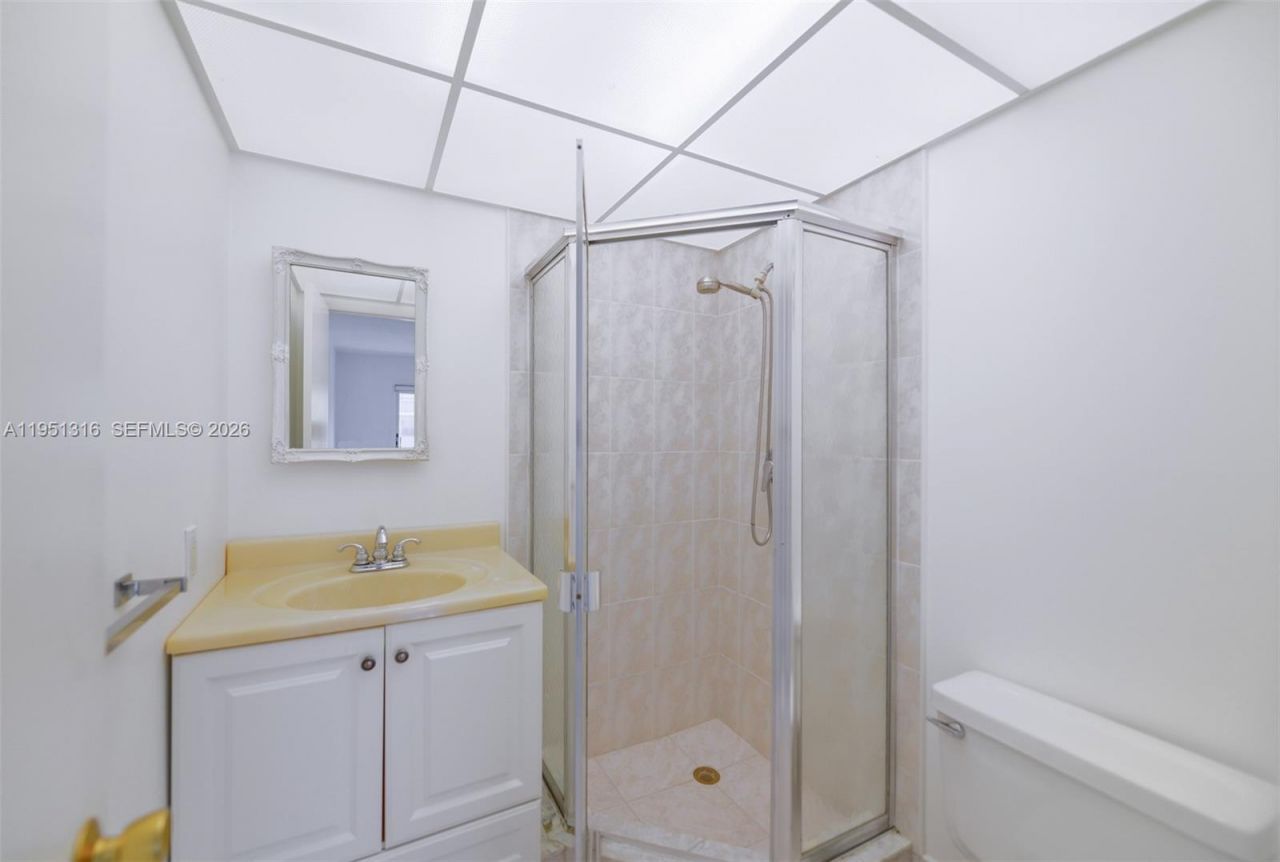 3071 NW 47th Ter , Unit 321, Lauderdale Lakes, FL 33313 Photo