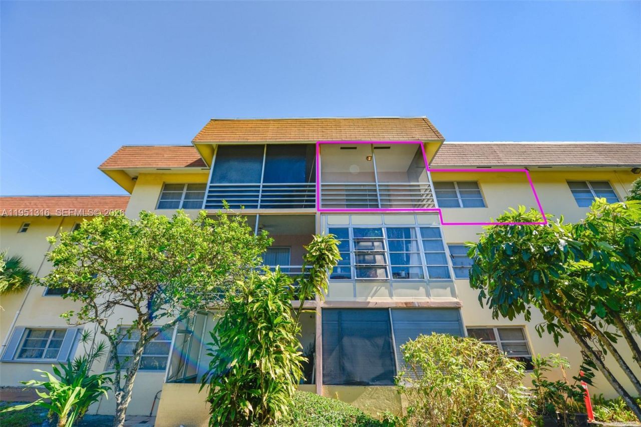 3071 NW 47th Ter , Unit 321, Lauderdale Lakes, FL 33313 Photo