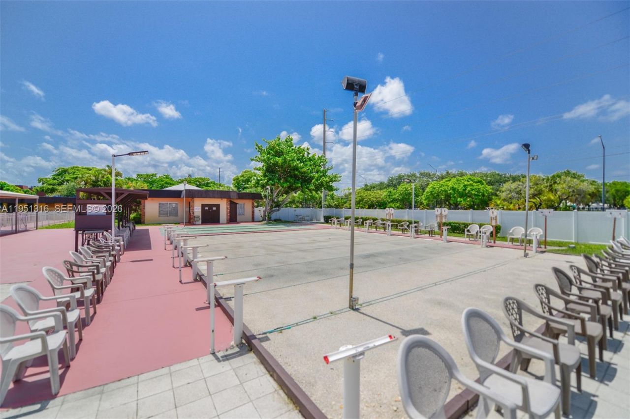 3071 NW 47th Ter , Unit 321, Lauderdale Lakes, FL 33313 Photo