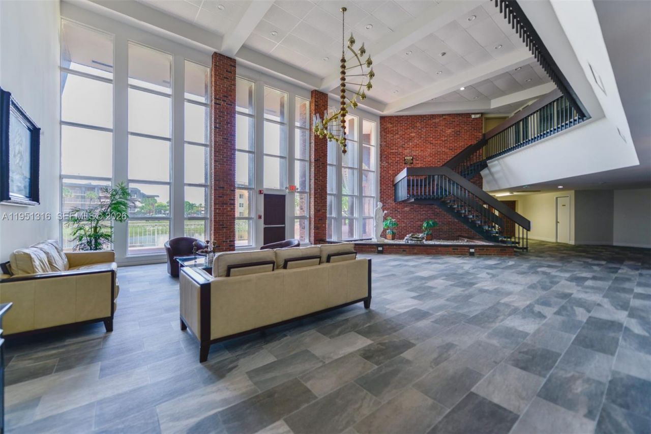 3071 NW 47th Ter , Unit 321, Lauderdale Lakes, FL 33313 Photo