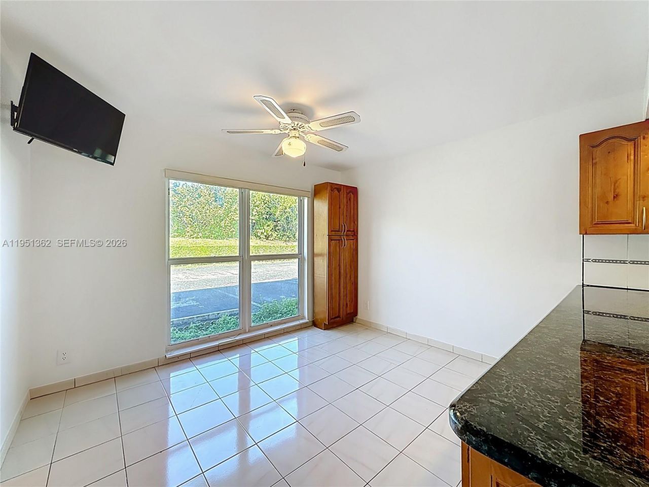 2412 NE 11th St, Unit 160, Hallandale Beach, FL 33009 Photo