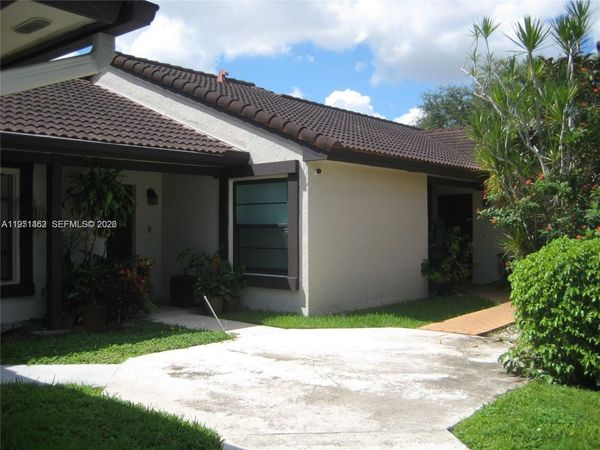4850 SW 149th Ct, Unit 15F, Miami, FL 33185