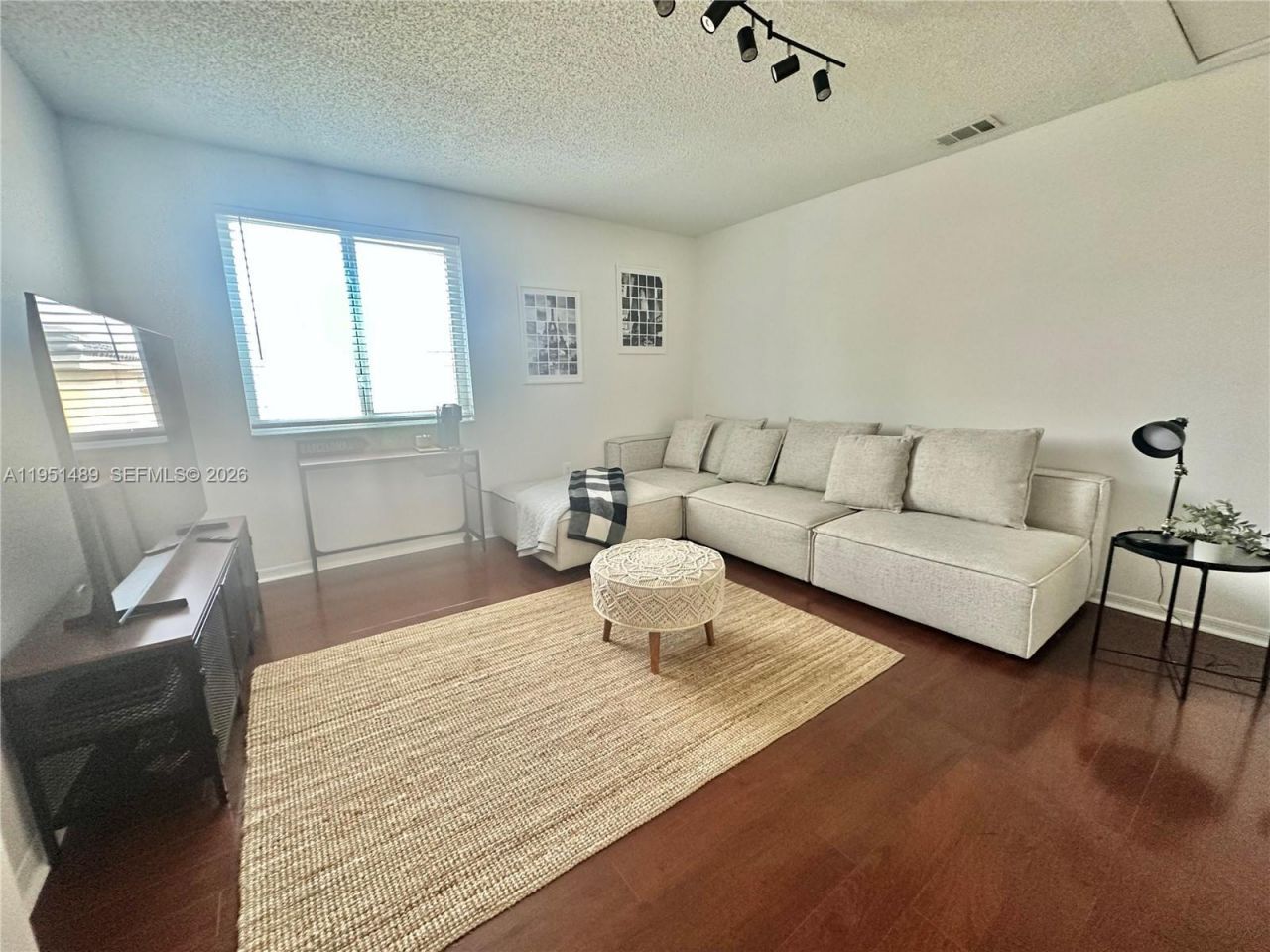 18715 NW 1st St, Pembroke Pines, FL 33029 Photo