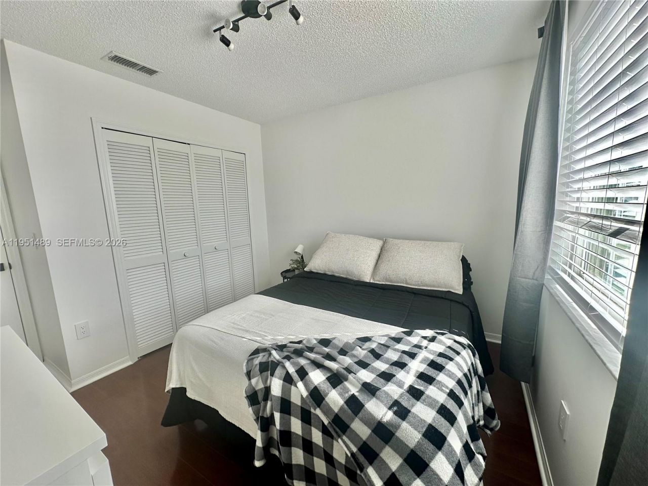 18715 NW 1st St, Pembroke Pines, FL 33029 Photo