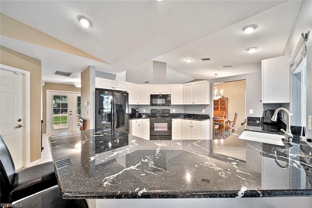 22 SE 13th Ave, Cape Coral, FL 33990 Photo