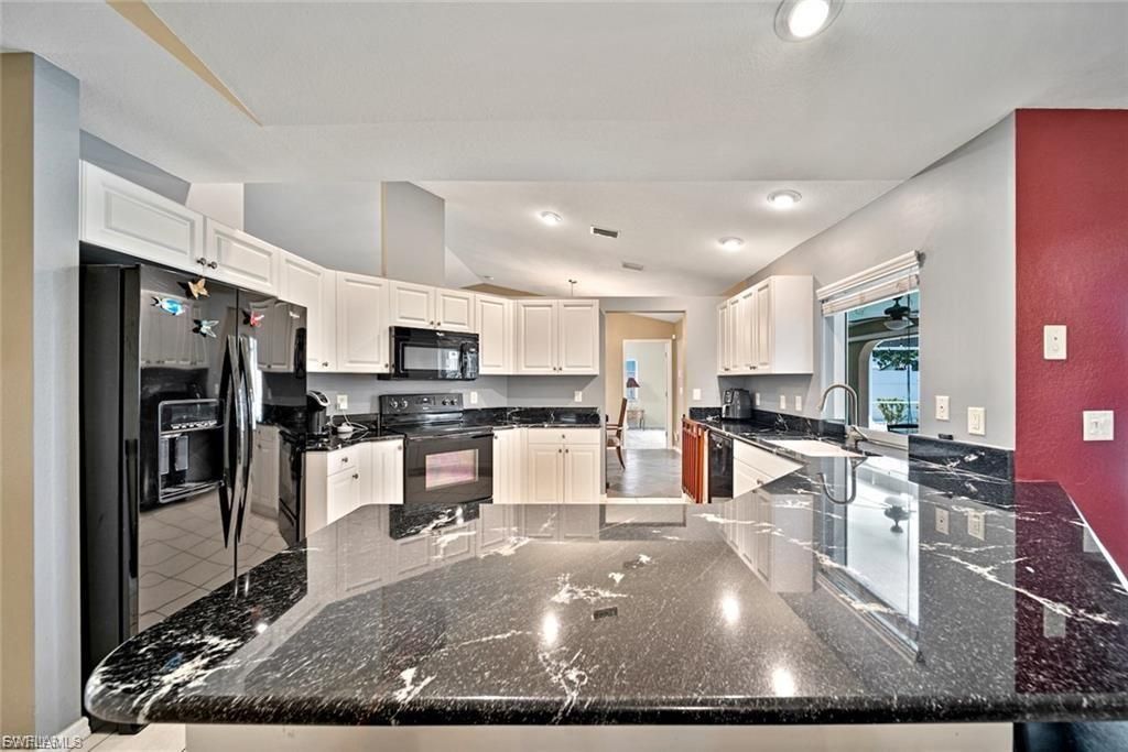 22 SE 13th Ave, Cape Coral, FL 33990 Photo