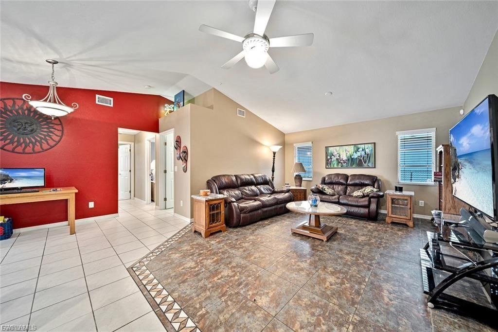 22 SE 13th Ave, Cape Coral, FL 33990 Photo