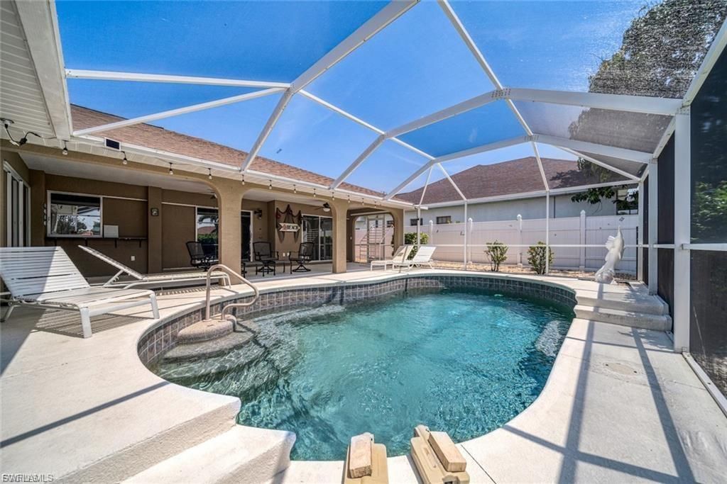 22 SE 13th Ave, Cape Coral, FL 33990 Photo