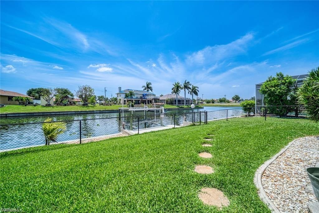 22 SE 13th Ave, Cape Coral, FL 33990 Photo