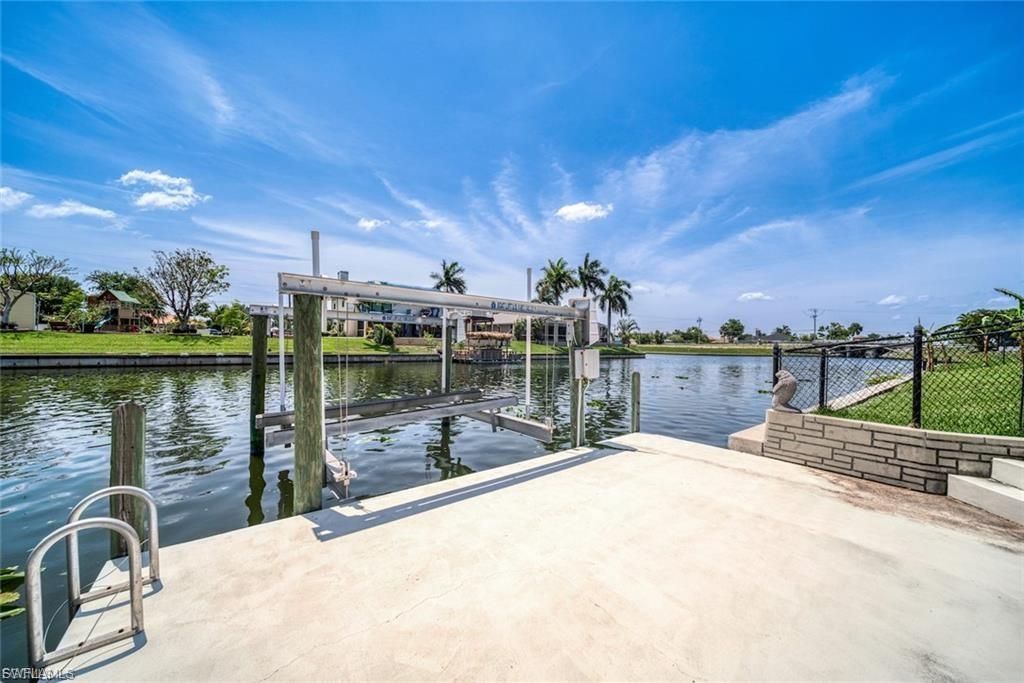 22 SE 13th Ave, Cape Coral, FL 33990 Photo