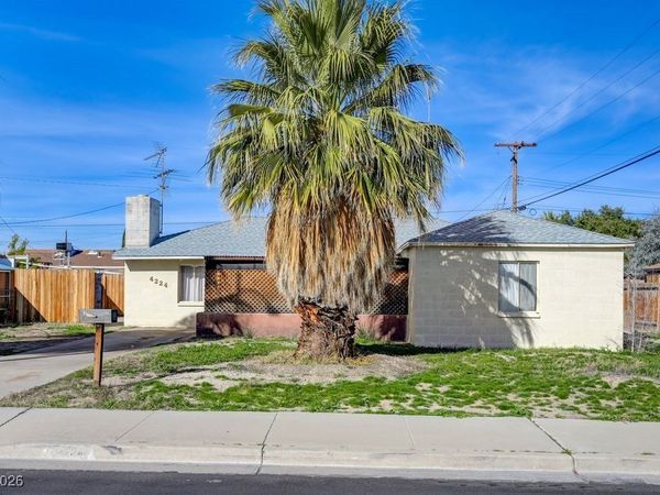 4224 Dover Place, Las Vegas, NV 89107