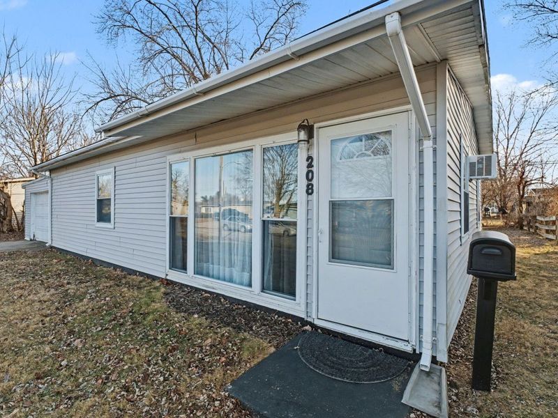 208 Rawson Drive, New Carlisle, OH 45344 Photo 2