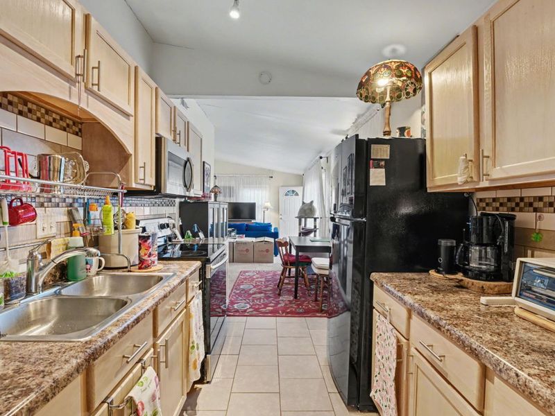 208 Rawson Drive, New Carlisle, OH 45344 Photo 7