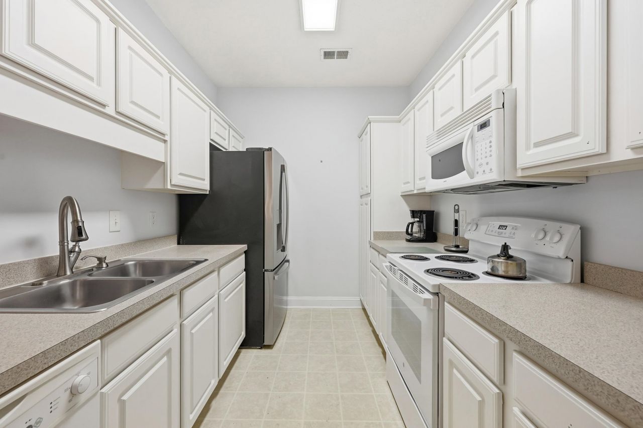 984 Algonquin Dr. Photo 6