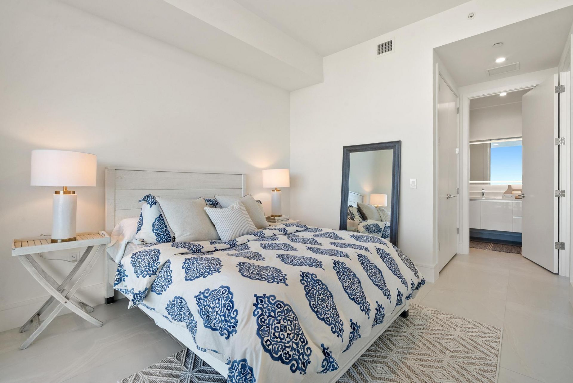 220 Lake Shore Drive, Unit 817, Lake Park, FL 33403 Photo