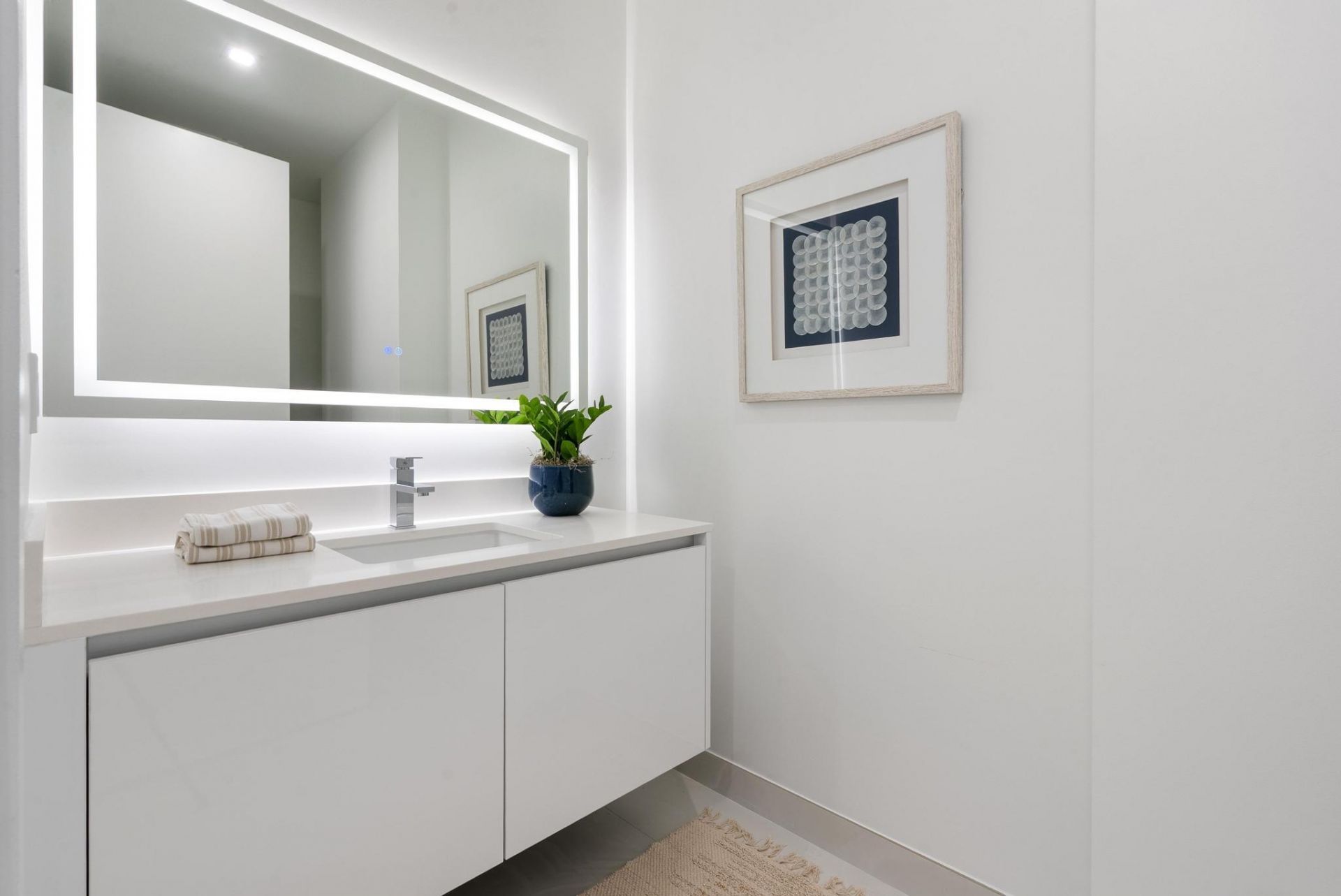 220 Lake Shore Drive, Unit 817, Lake Park, FL 33403 Photo