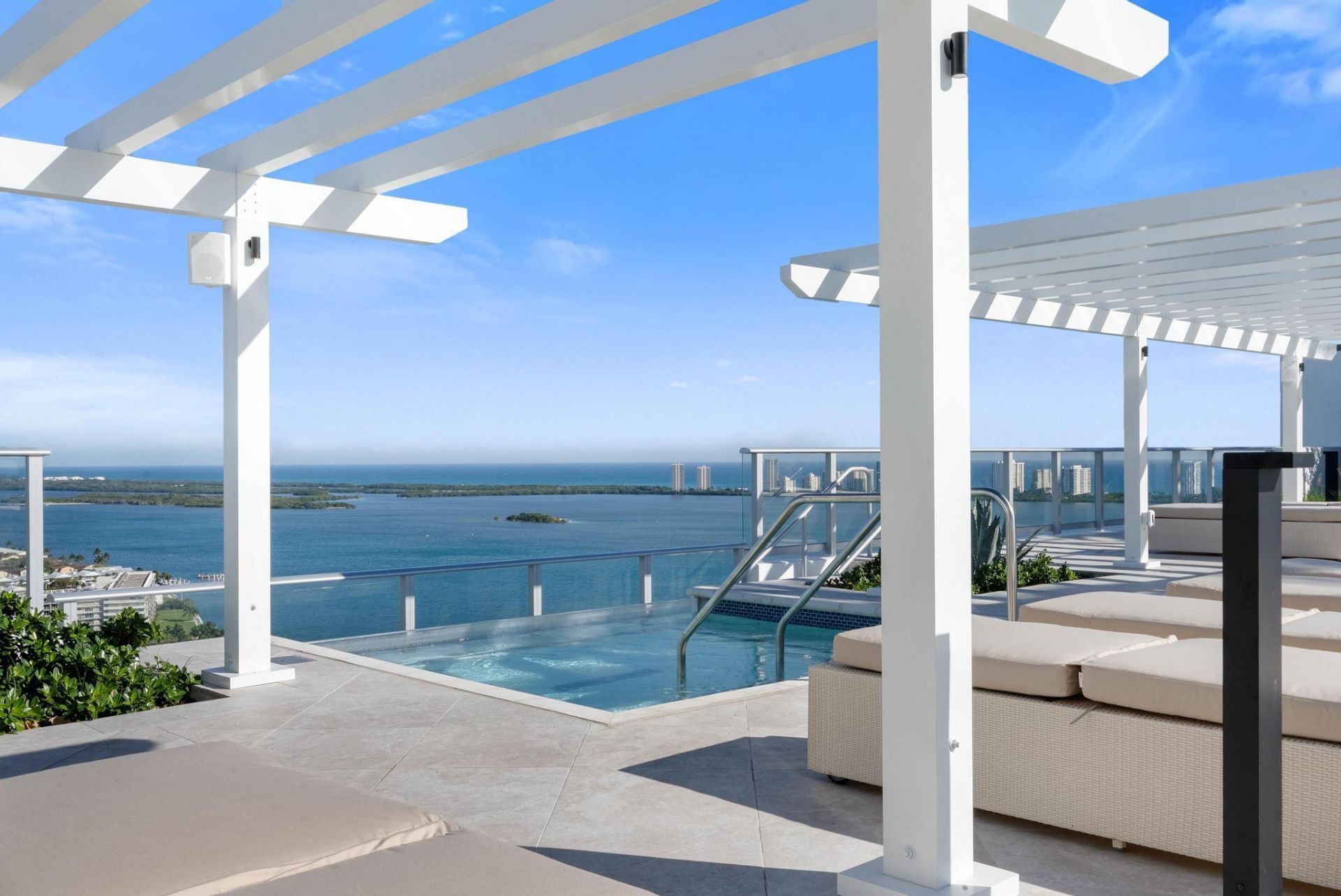 220 Lake Shore Drive, Unit 817, Lake Park, FL 33403 Photo
