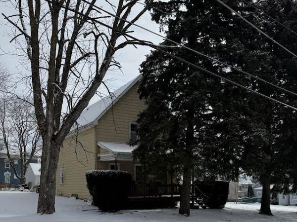 201 N Lincoln Street, Harvard, IL 60033