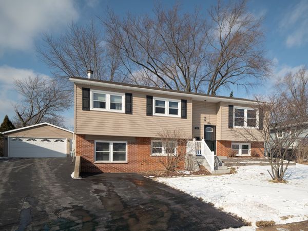 7324 Willow Avenue, Woodridge, IL 60517