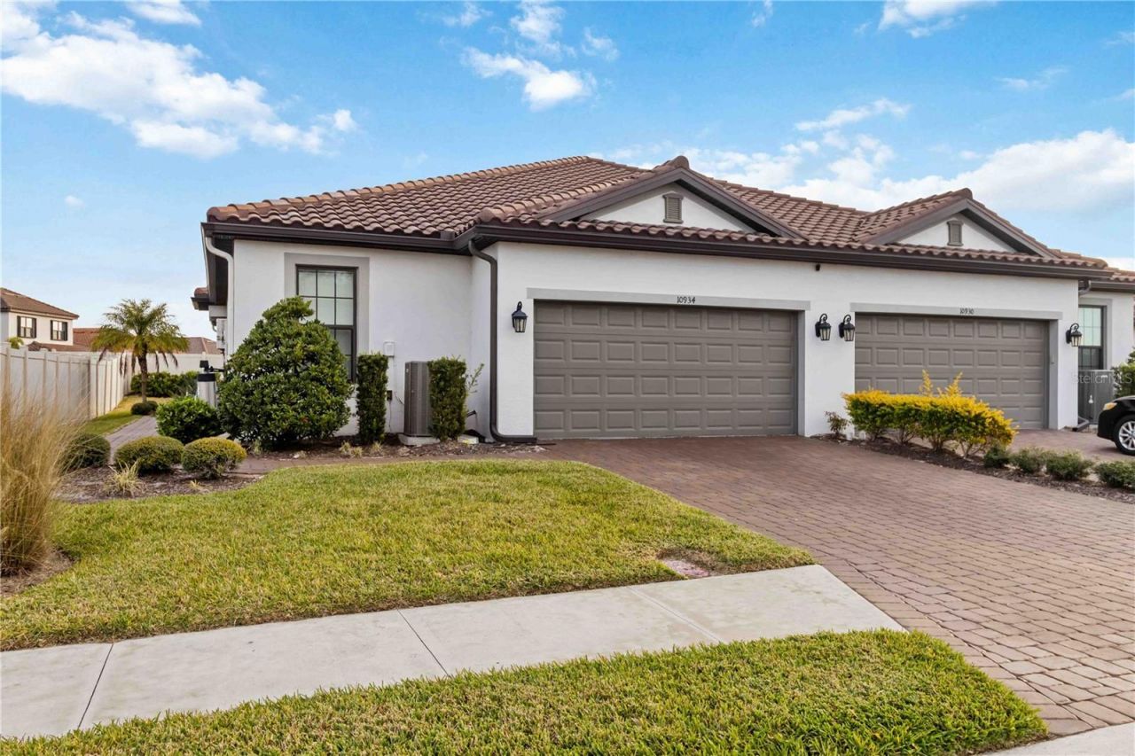 10934 Wendover Drive, Palmetto, FL 34221 Photo