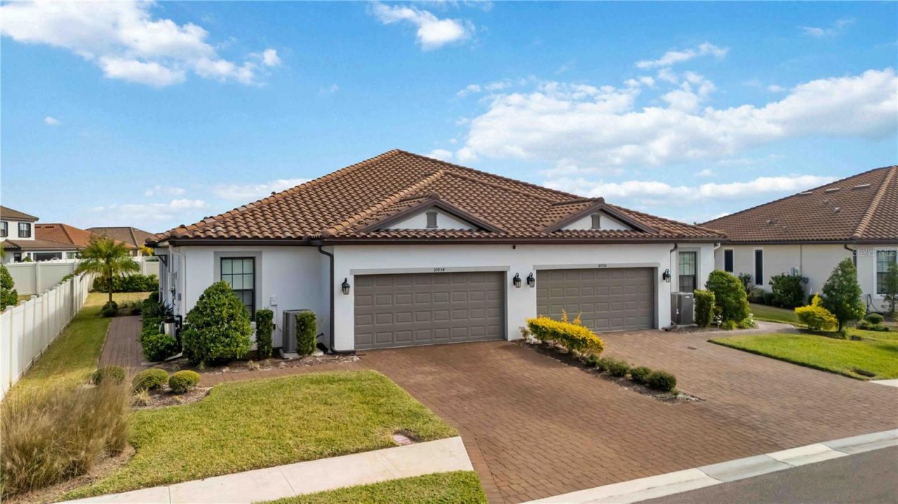 10934 Wendover Drive, Palmetto, FL 34221 Photo