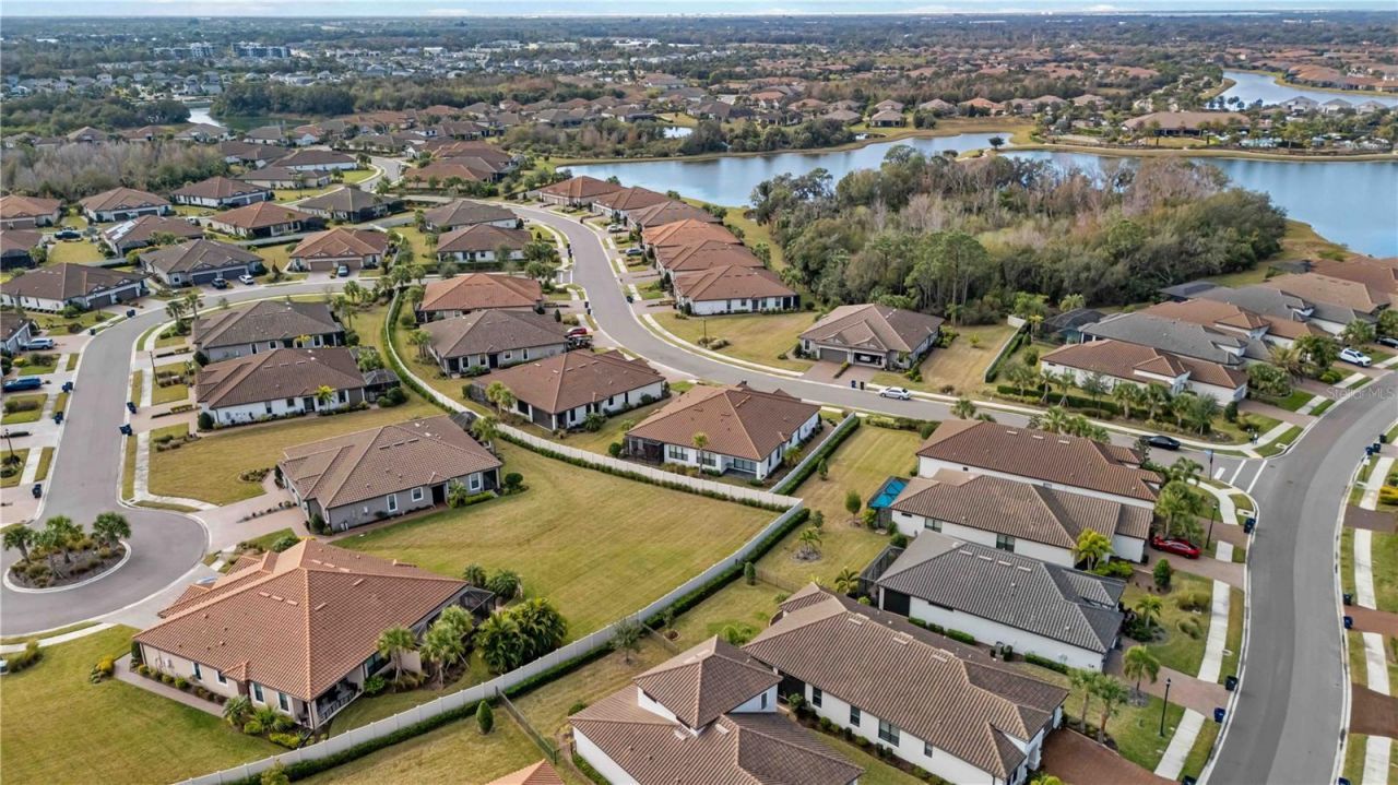 10934 Wendover Drive, Palmetto, FL 34221 Photo