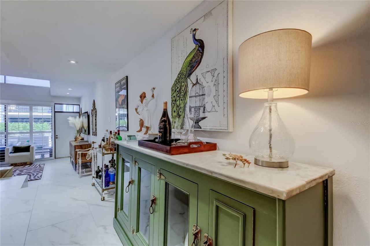 301 2nd Street N, Unit 10, Saint Petersburg, FL 33701 Photo