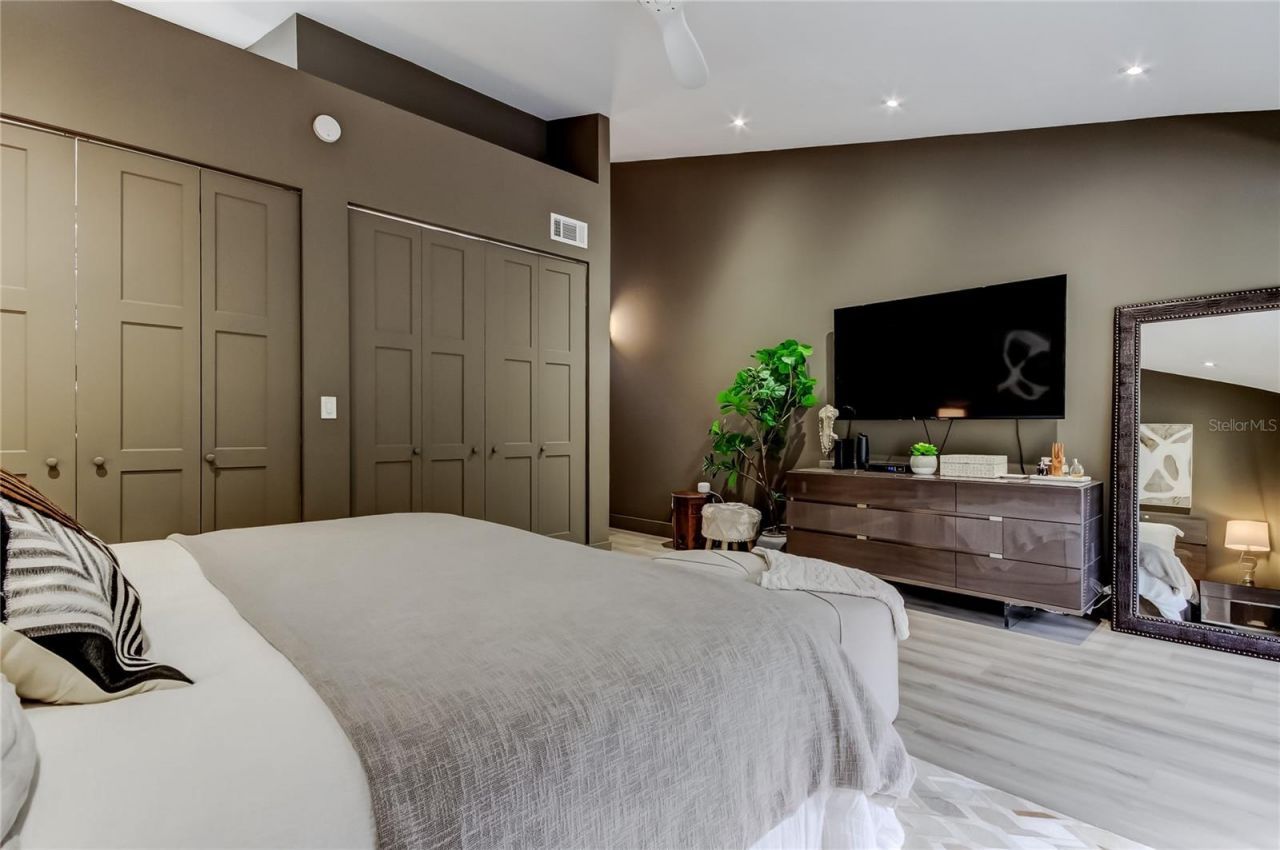 301 2nd Street N, Unit 10, Saint Petersburg, FL 33701 Photo