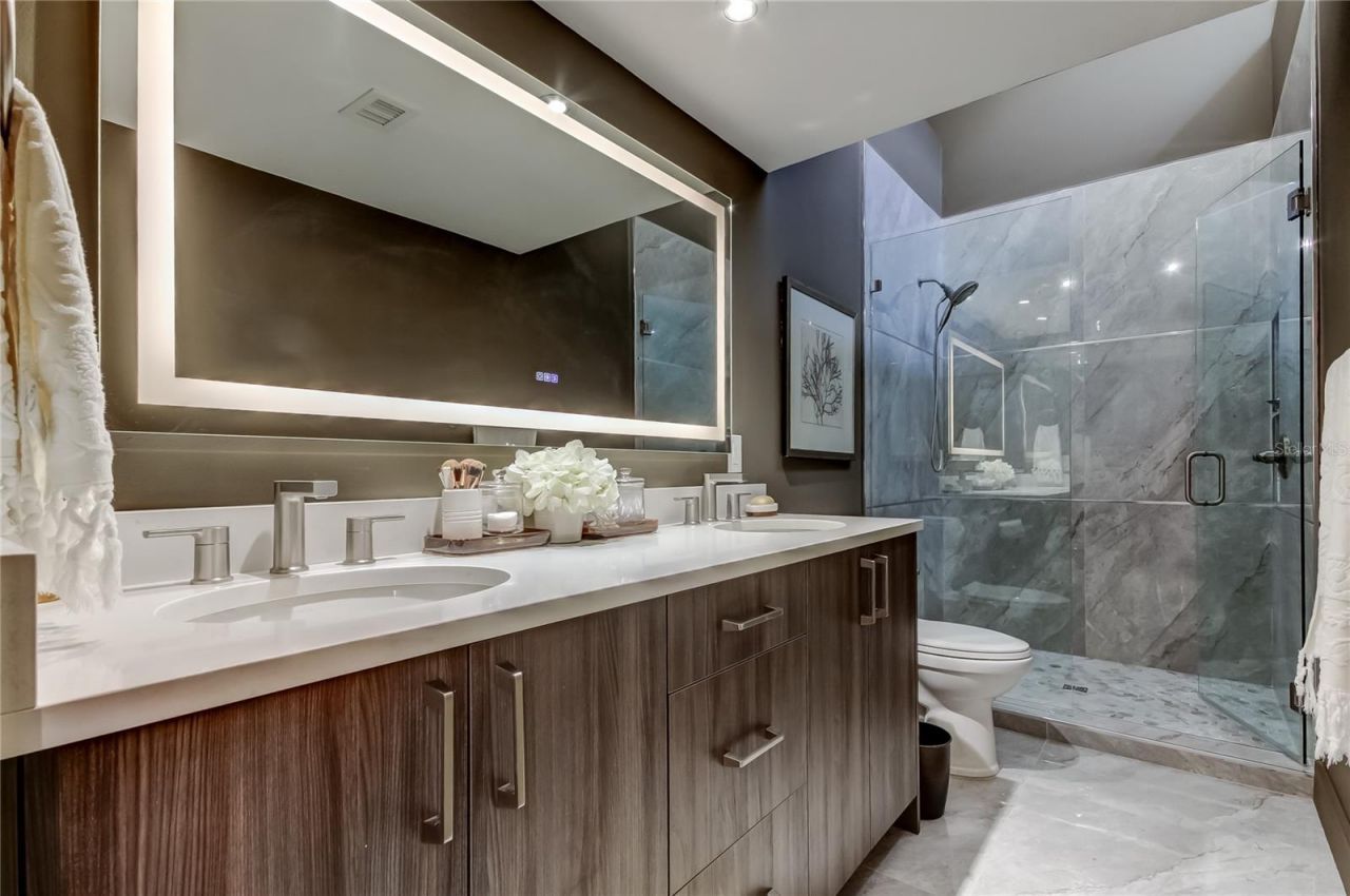 301 2nd Street N, Unit 10, Saint Petersburg, FL 33701 Photo