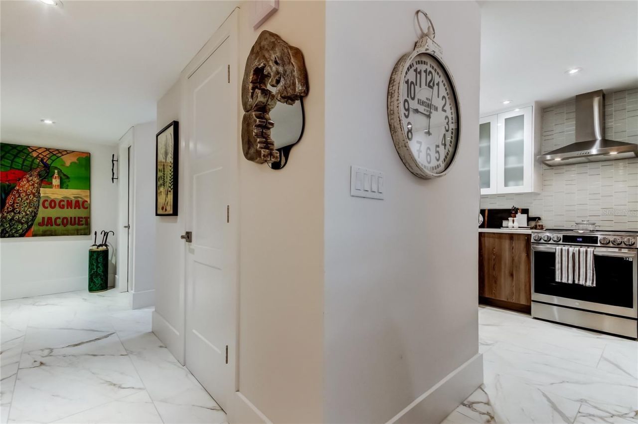 301 2nd Street N, Unit 10, Saint Petersburg, FL 33701 Photo