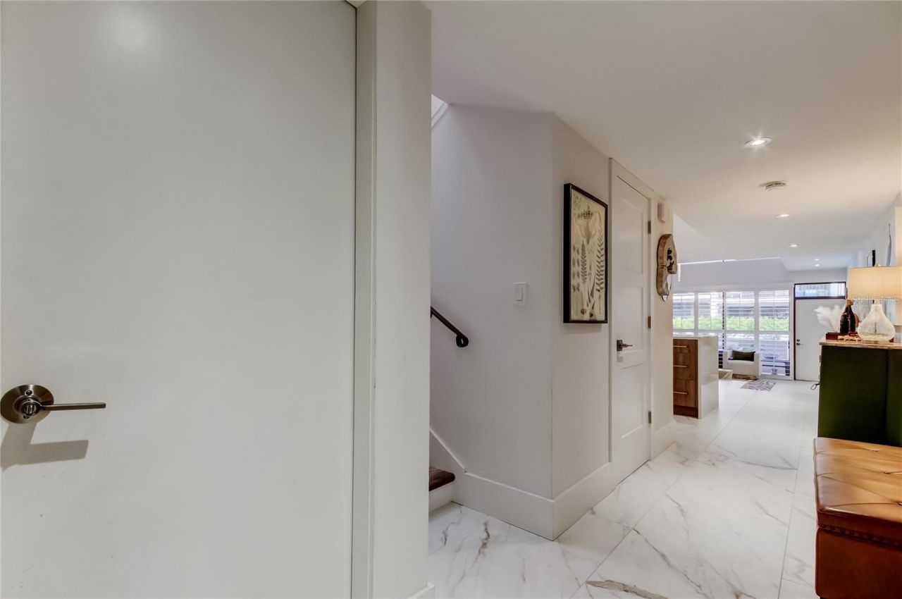 301 2nd Street N, Unit 10, Saint Petersburg, FL 33701 Photo