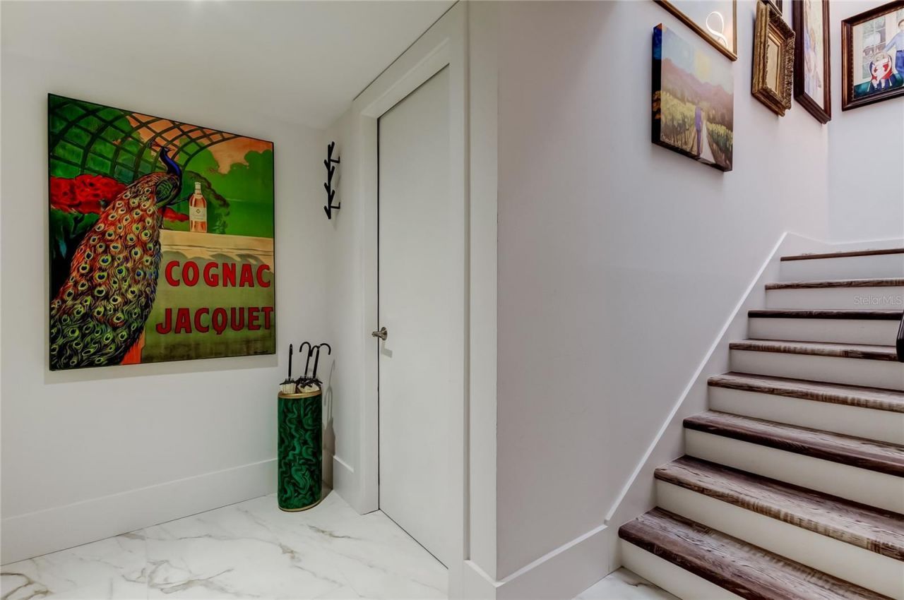 301 2nd Street N, Unit 10, Saint Petersburg, FL 33701 Photo