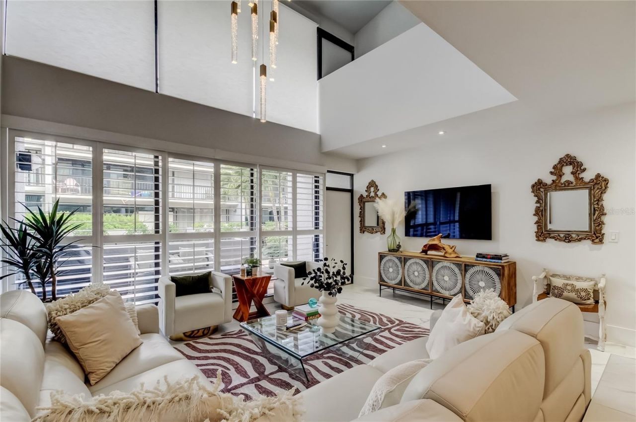 301 2nd Street N, Unit 10, Saint Petersburg, FL 33701 Photo