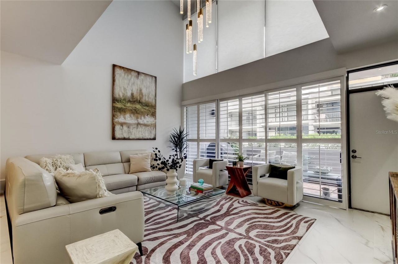 301 2nd Street N, Unit 10, Saint Petersburg, FL 33701 Photo