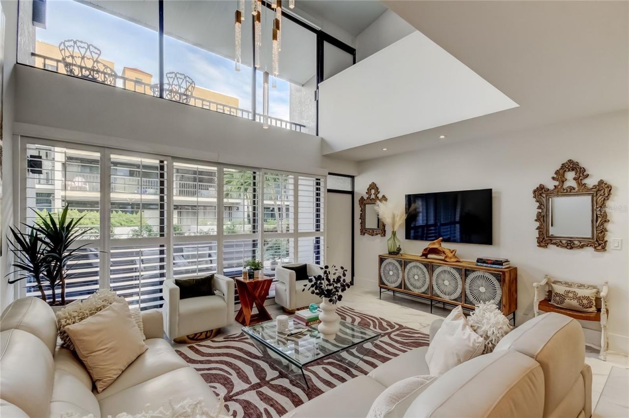 301 2nd Street N, Unit 10, Saint Petersburg, FL 33701 Photo