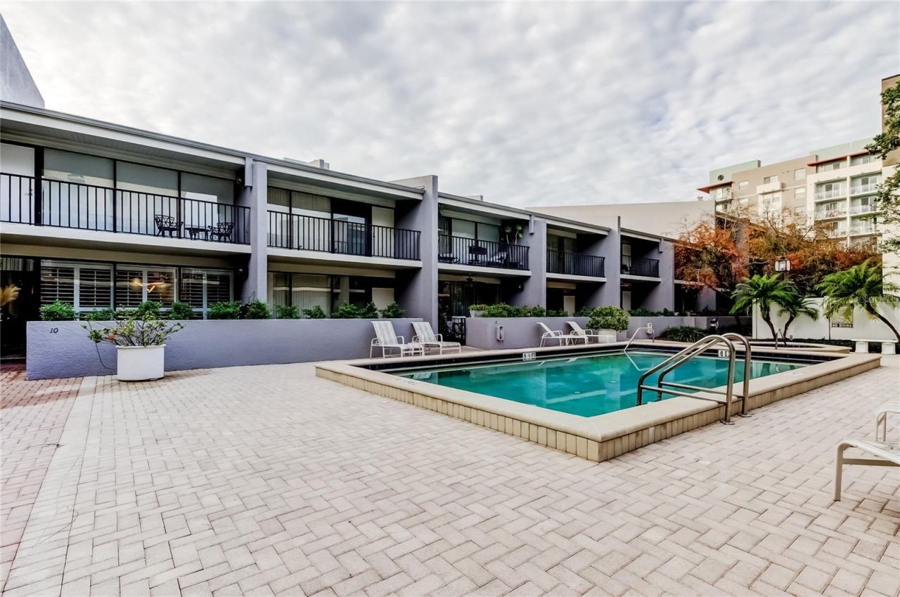 301 2nd Street N, Unit 10, Saint Petersburg, FL 33701 Photo