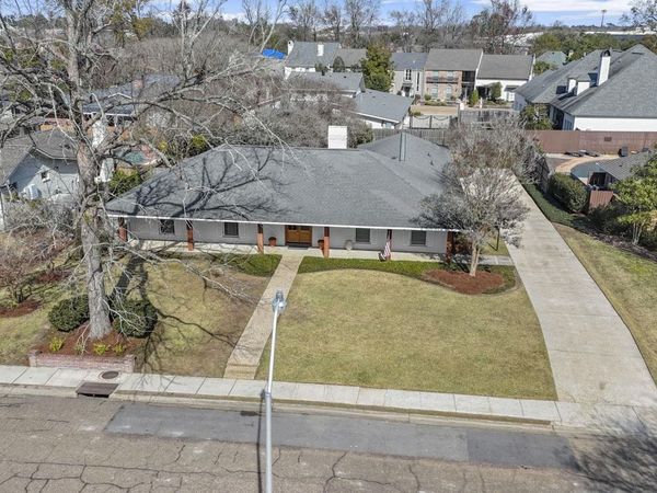 9325 Blueridge Dr, Baton Rouge, LA 70809