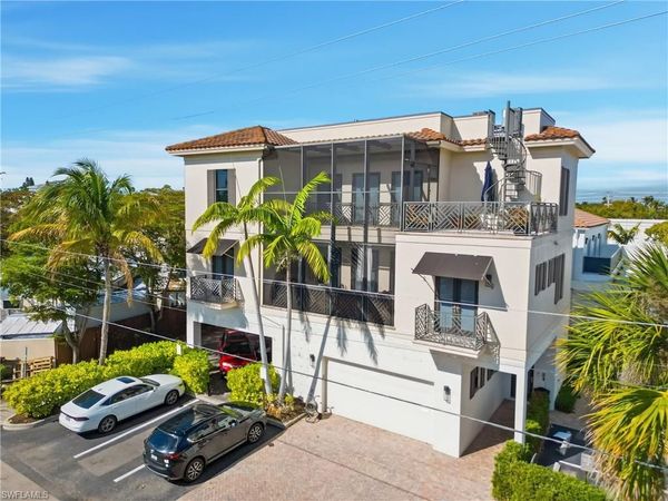 340 12th AVE S, Unit 6, NAPLES, FL 34102