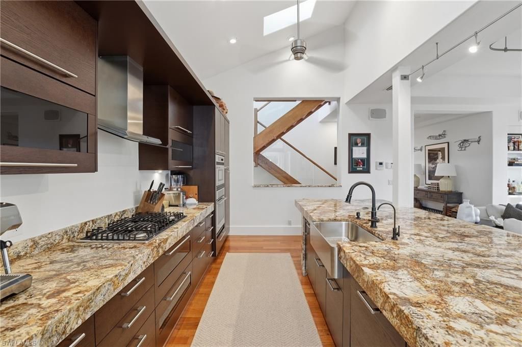 340 12th Ave S, Unit 6, Naples, FL 34102 Photo